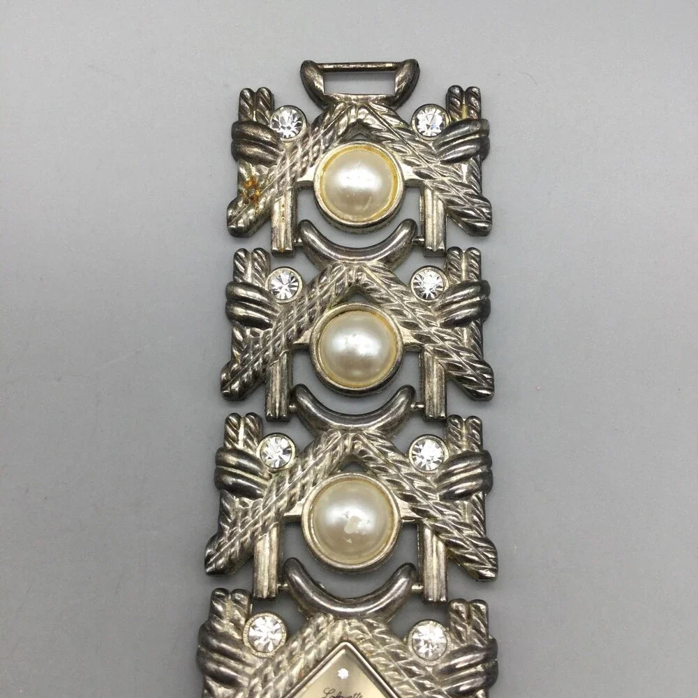 Lafayette Womens Watch 35mm Silver Tone Faux Pearl Crystals New Battery 6.25
